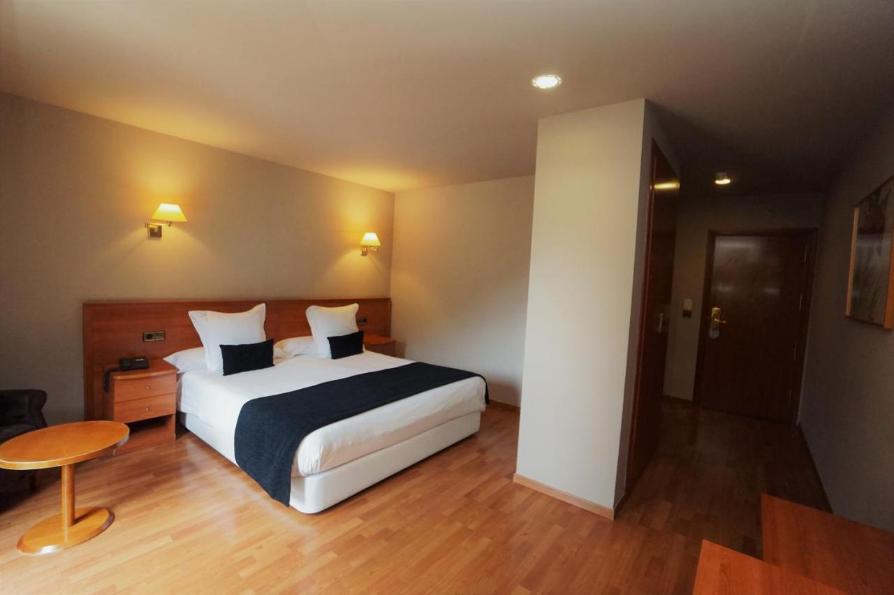Hotel & Spa Niunit El Serrat Exterior photo